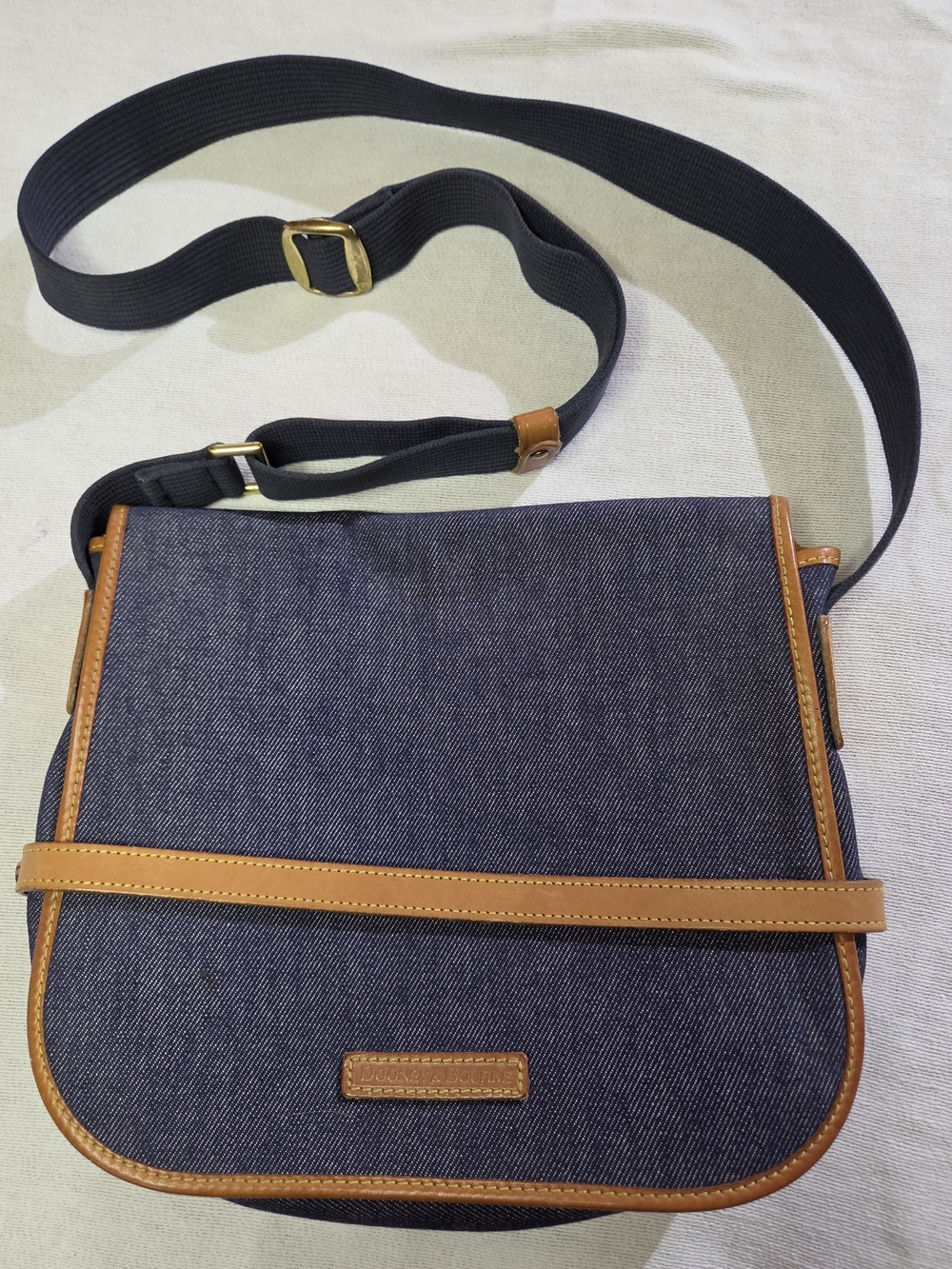 VINTAGE DOONEY & BOURKE DARK DENIM & LEATHER TRIM CROSSBODY PURSE